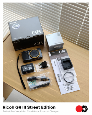 Ricoh GR III Street Edition Fullset + Bonus External Charger