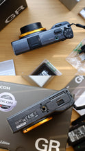 Load image into Gallery viewer, Ricoh GR III Street Edition Fullset + Bonus External Charger