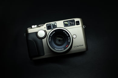 Contax G2 + Carl Zeiss Planar 35 F2