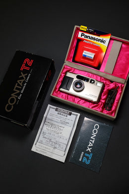 Contax T2 Titanium Silver Fullset Box SN: 171991