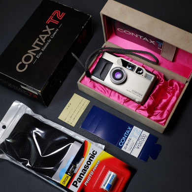 Contax T2 Titanium Silver Double Box SN: 137927