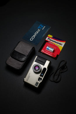 Contax T2 Titanium Silver SN 128241