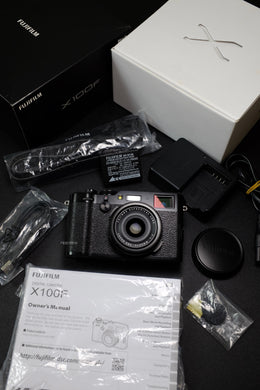 Fujifilm X100F - Black w/ Box