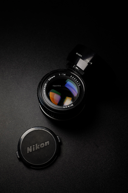 Nikon Lens Nikkor 50mm F 1.4 AIS w/ HS-9 Metal Hood