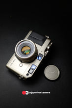 Load image into Gallery viewer, Contax G1 Green Label w/ Databack GD-1 + Carl Zeiss Planar 35mm F 2 Lens