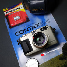 Load image into Gallery viewer, Contax G1 SN. 041823 + Planar 45/2 Lens + Leather Case